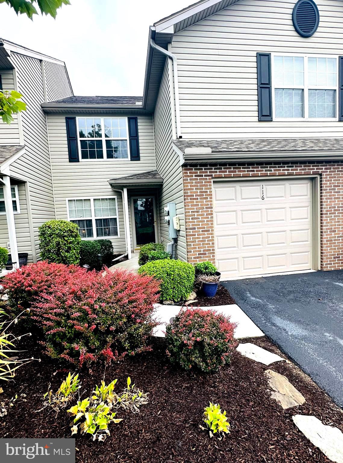 THE PINNACLE - Residential Lease