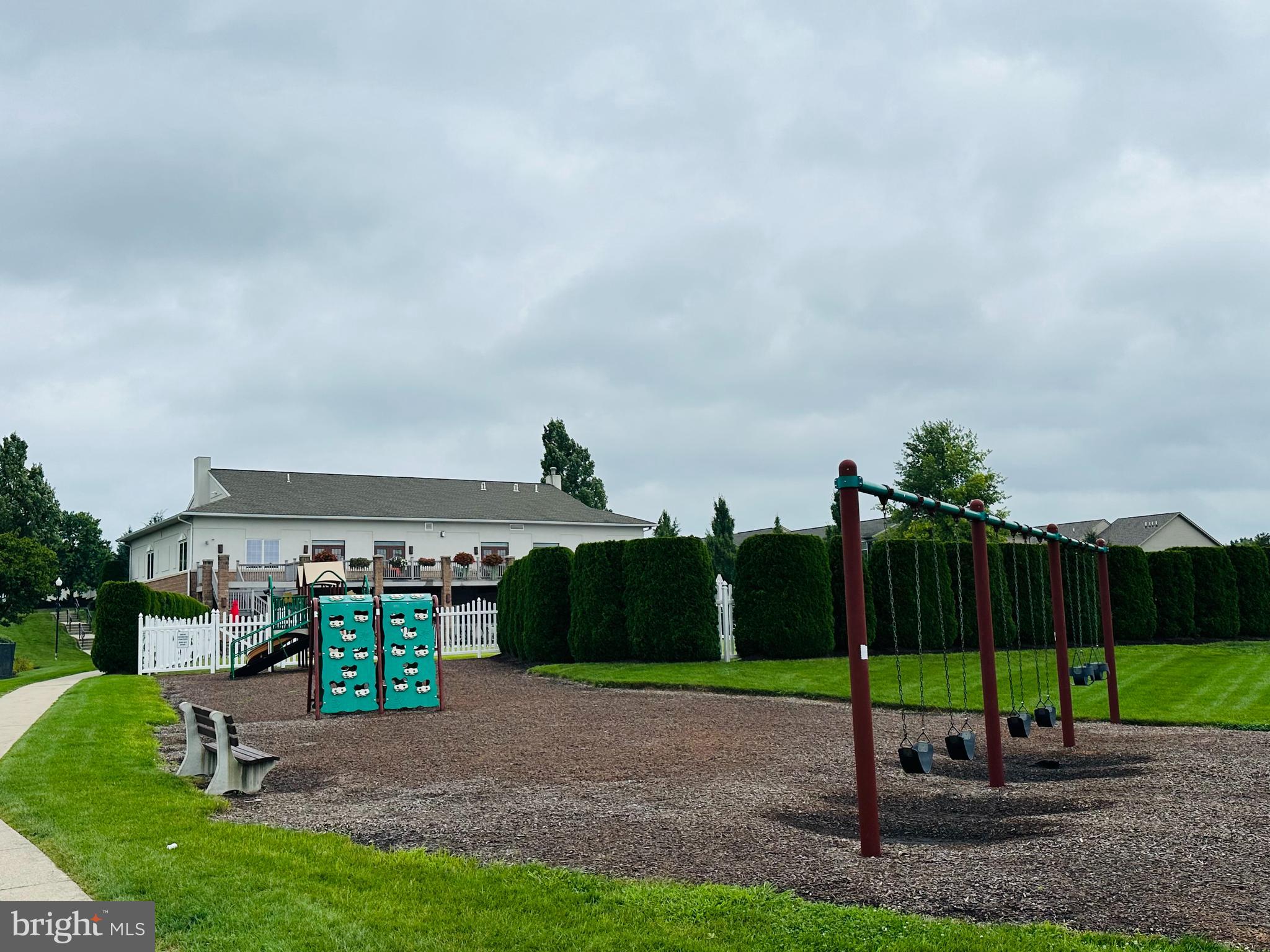 THE PINNACLE - Residential Lease