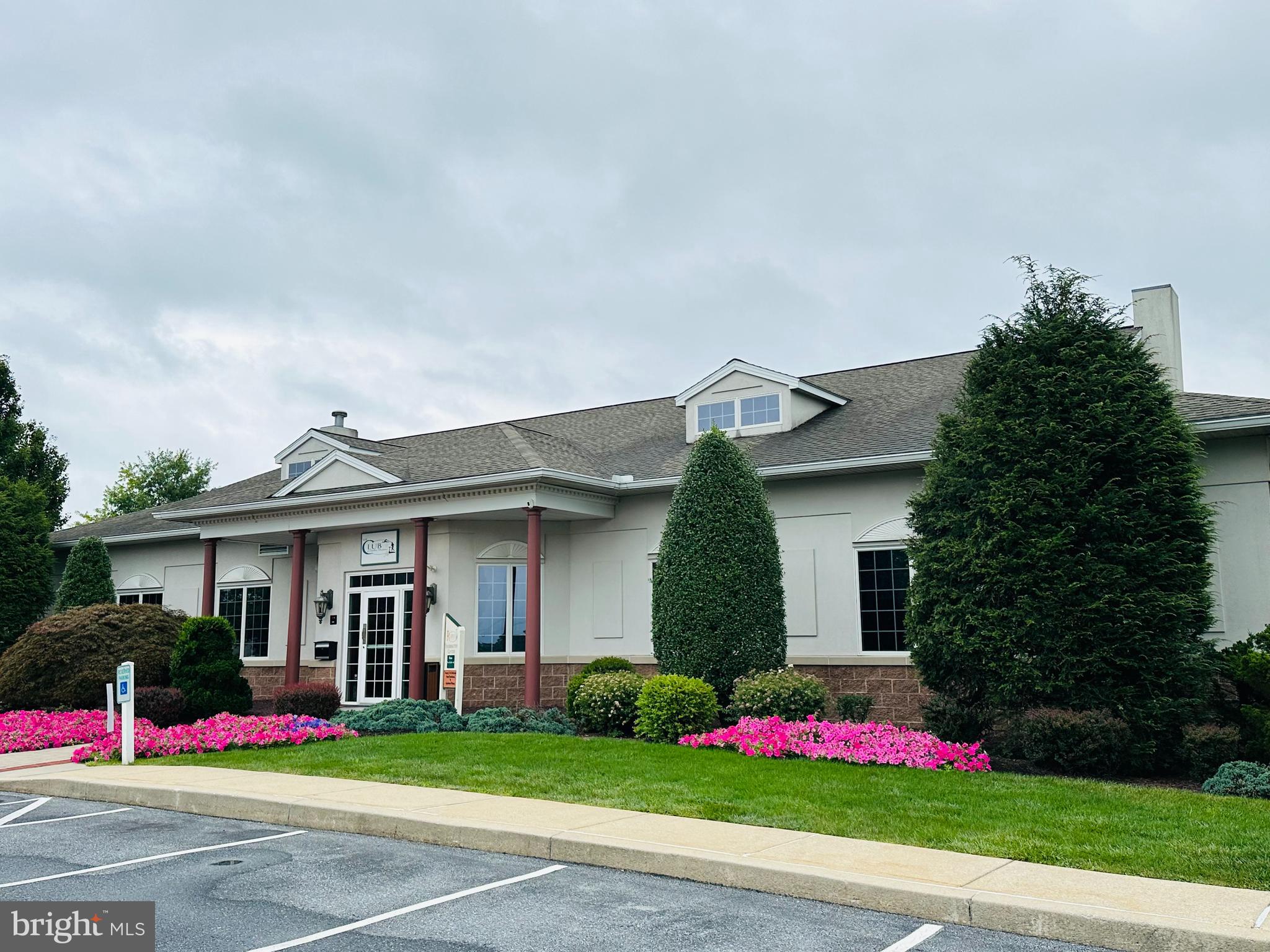 THE PINNACLE - Residential Lease