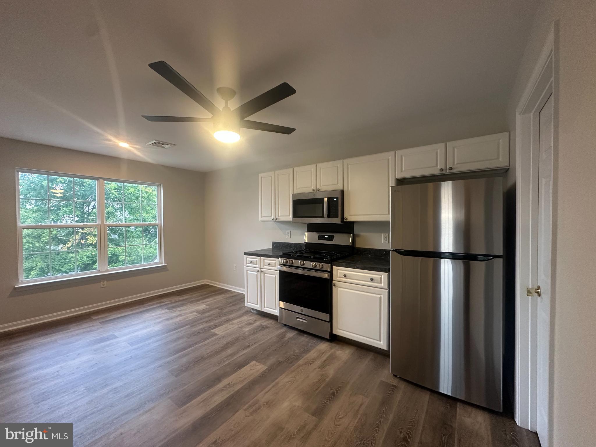 THE PINNACLE - Residential Lease