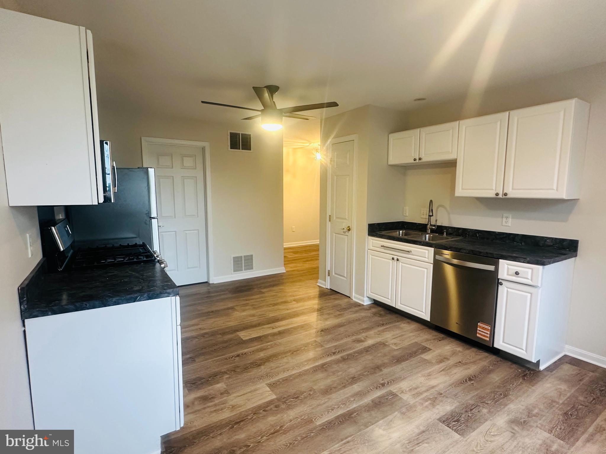 THE PINNACLE - Residential Lease