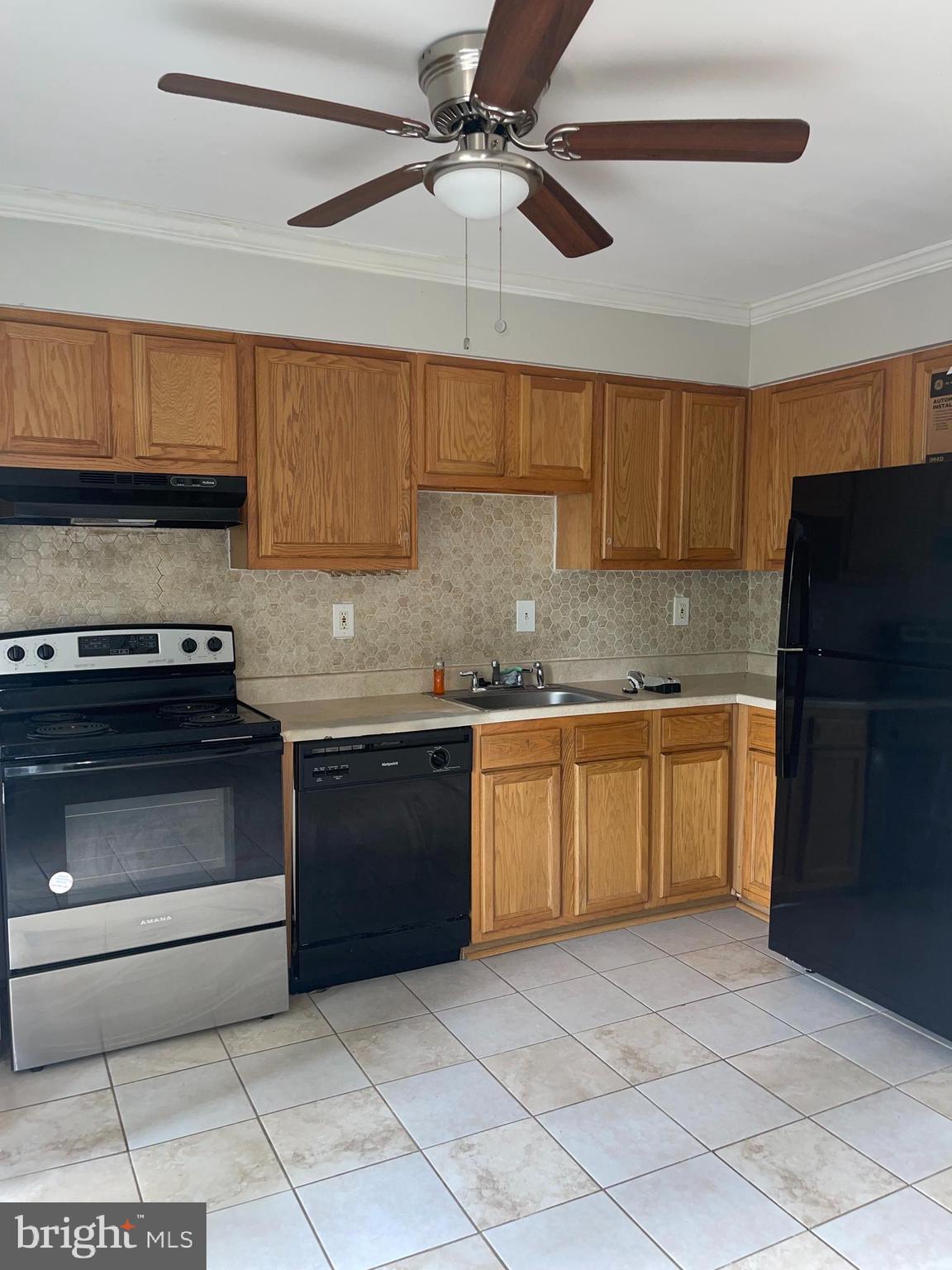 OAKWOOD VILLAGE - Residential