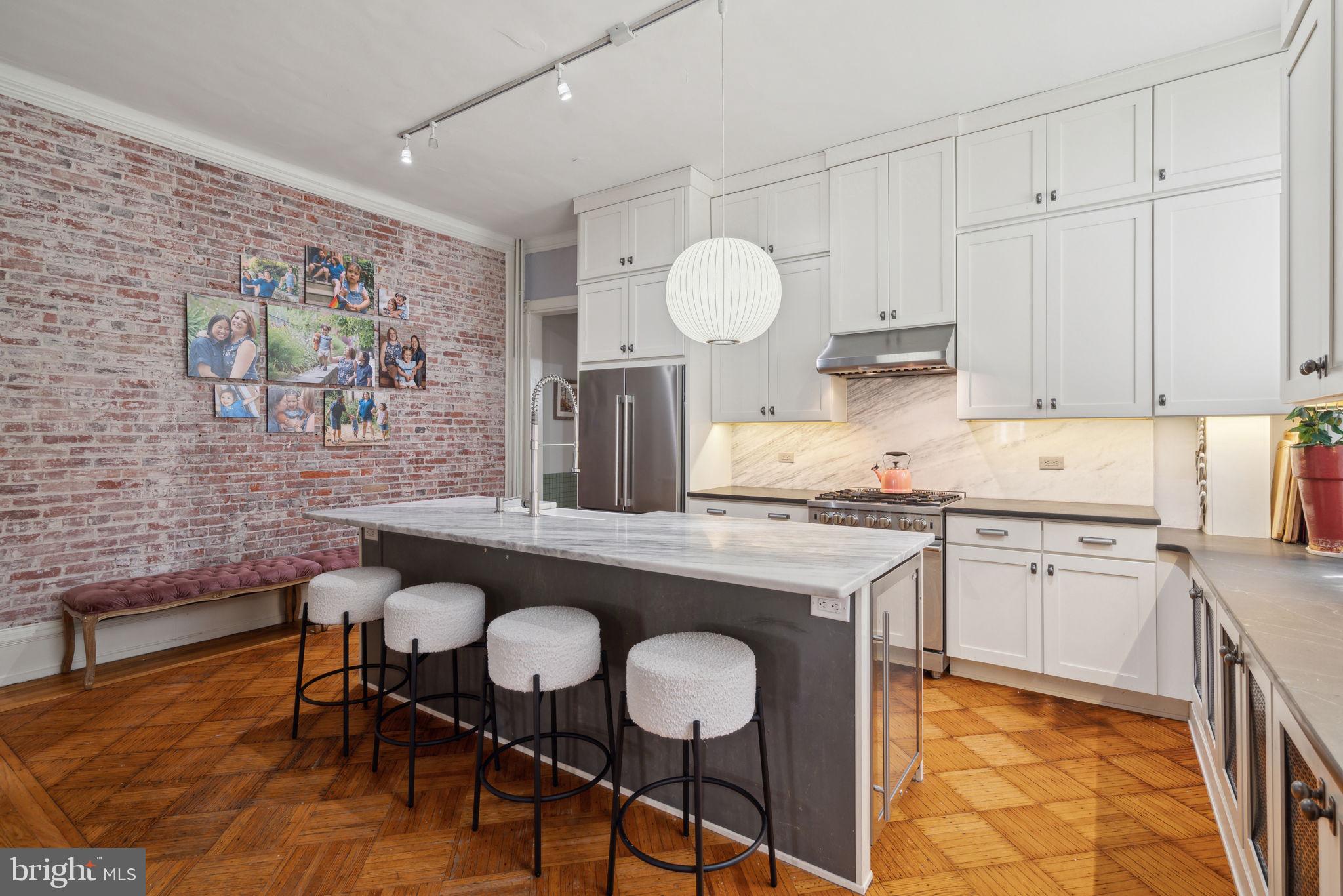 FAIRMOUNT - Residential