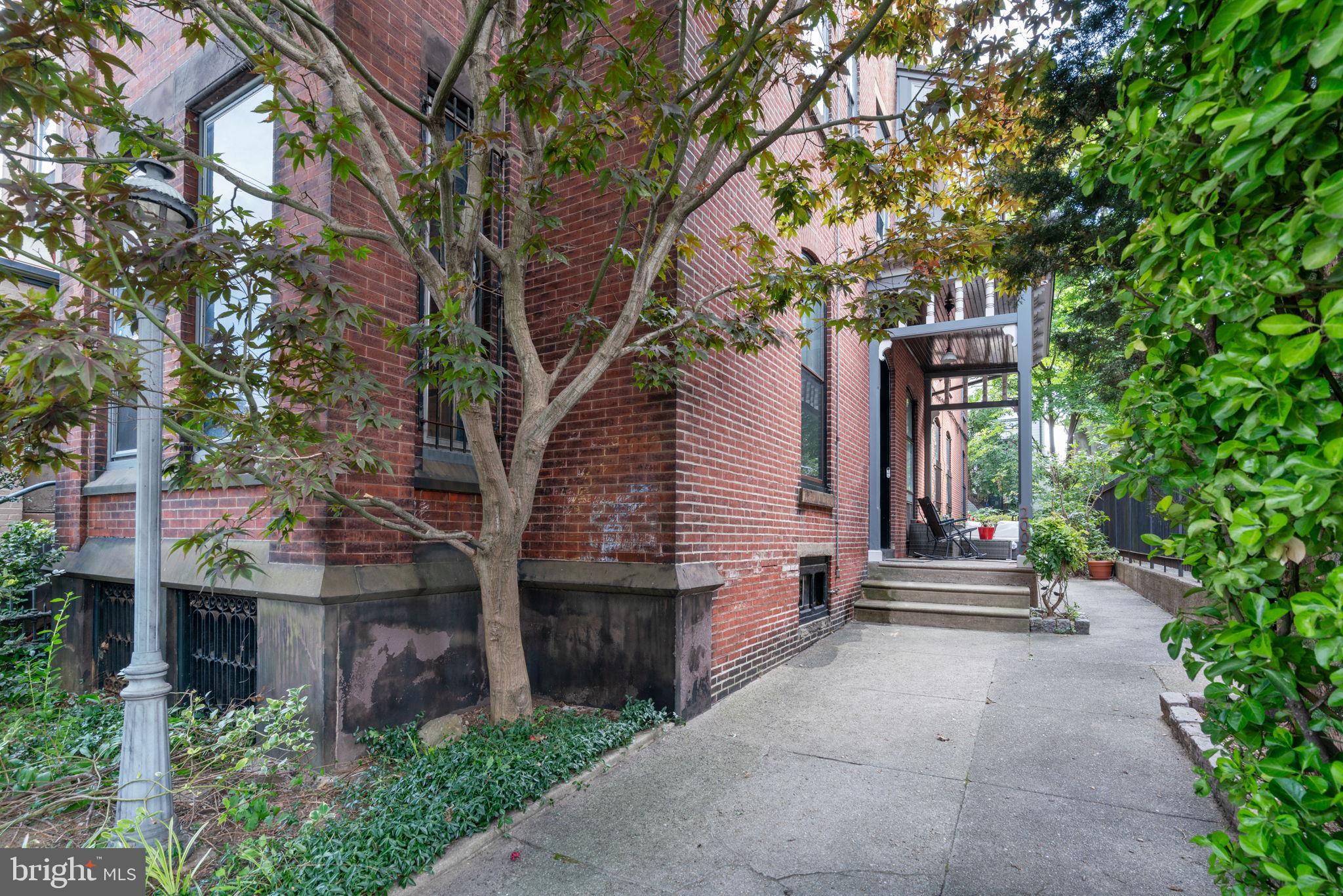 FAIRMOUNT - Residential