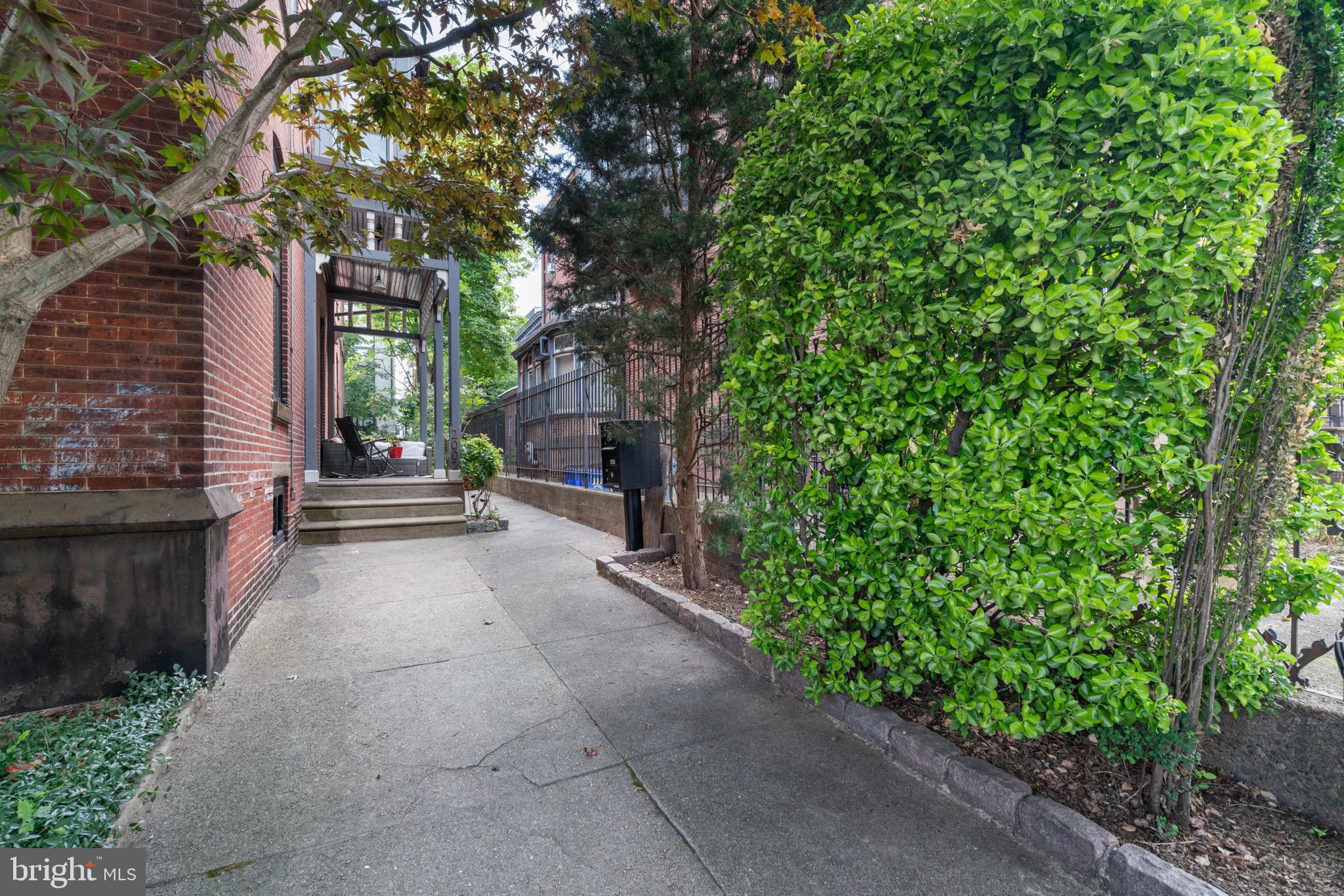 FAIRMOUNT - Residential