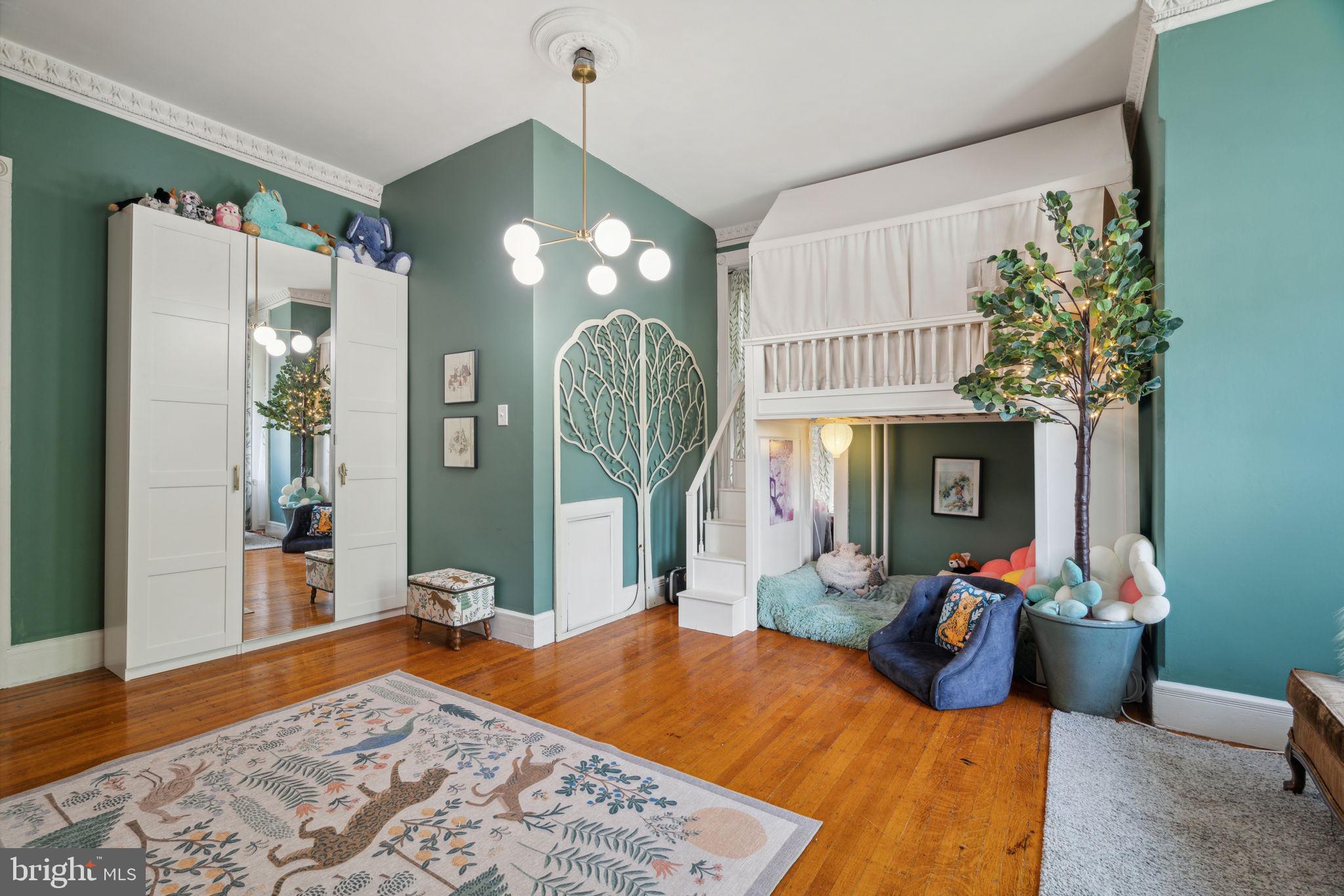 FAIRMOUNT - Residential