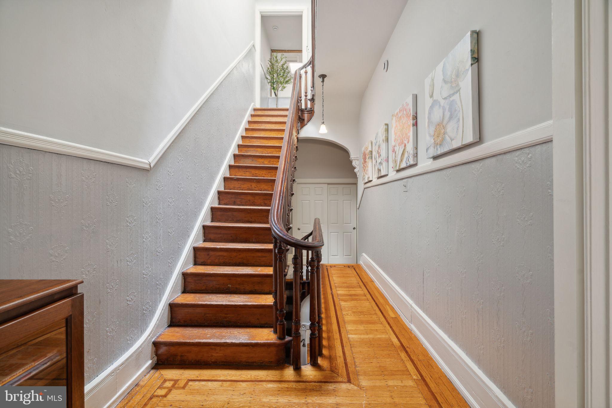 FAIRMOUNT - Residential