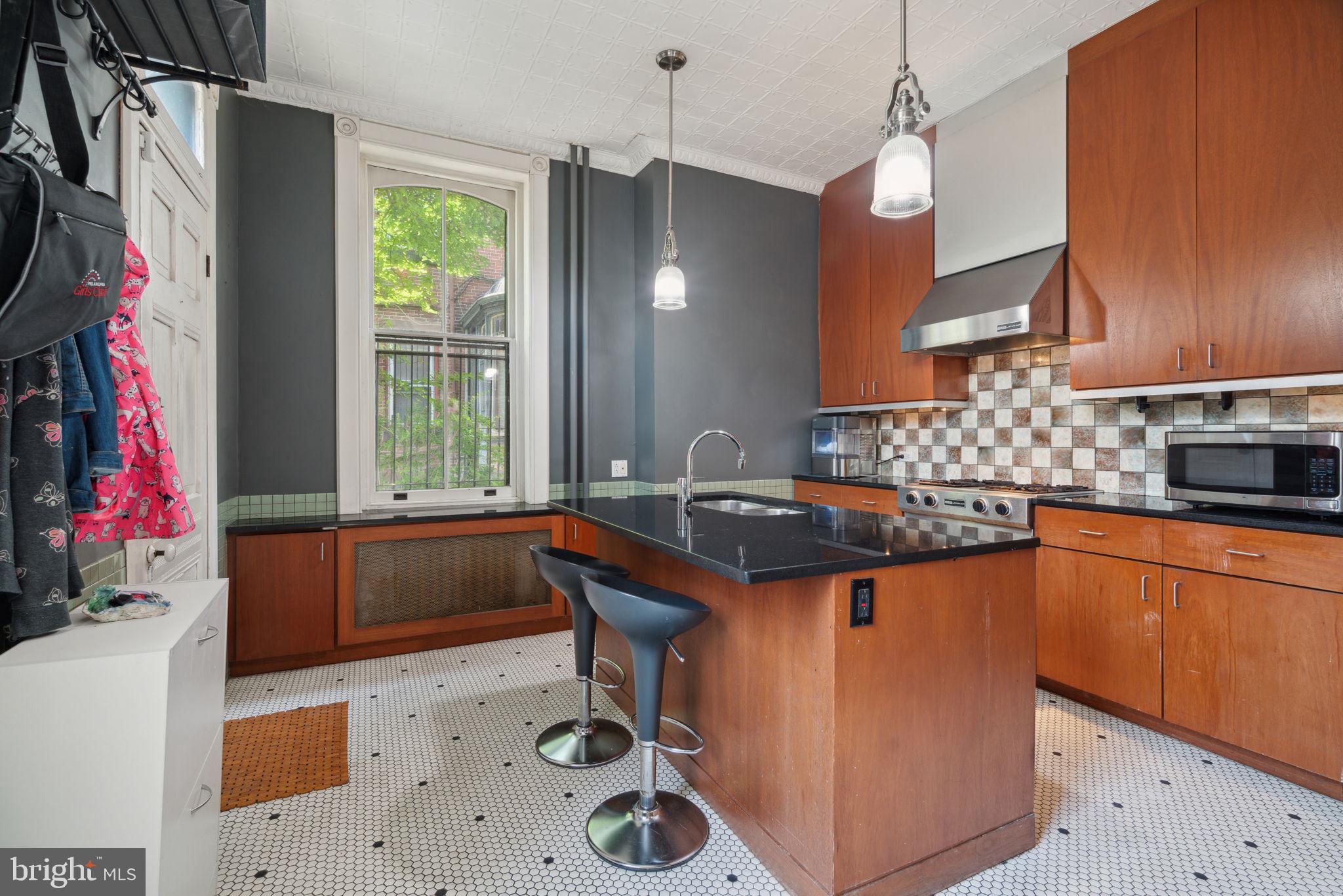 FAIRMOUNT - Residential