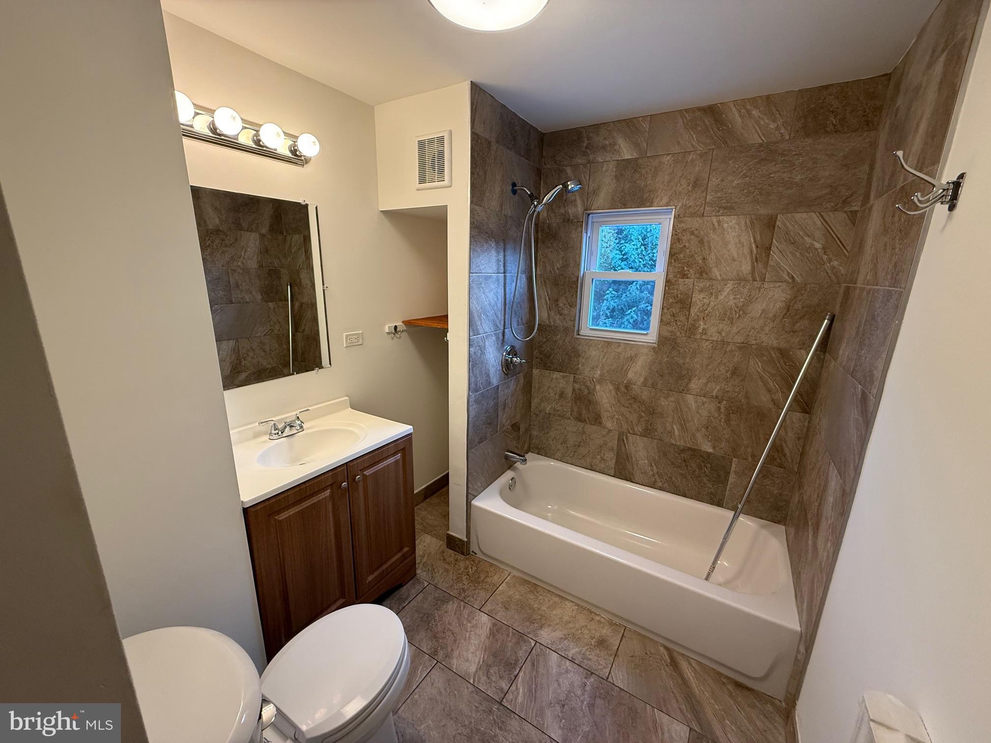 PORT RICHMOND - Residential