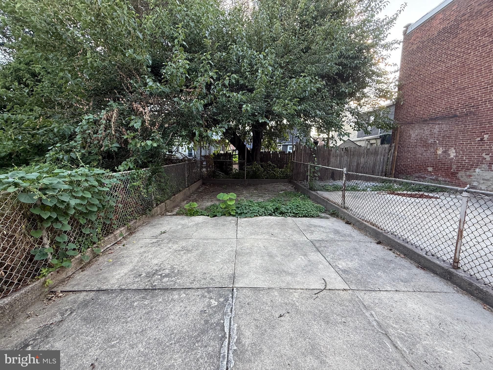 PORT RICHMOND - Residential