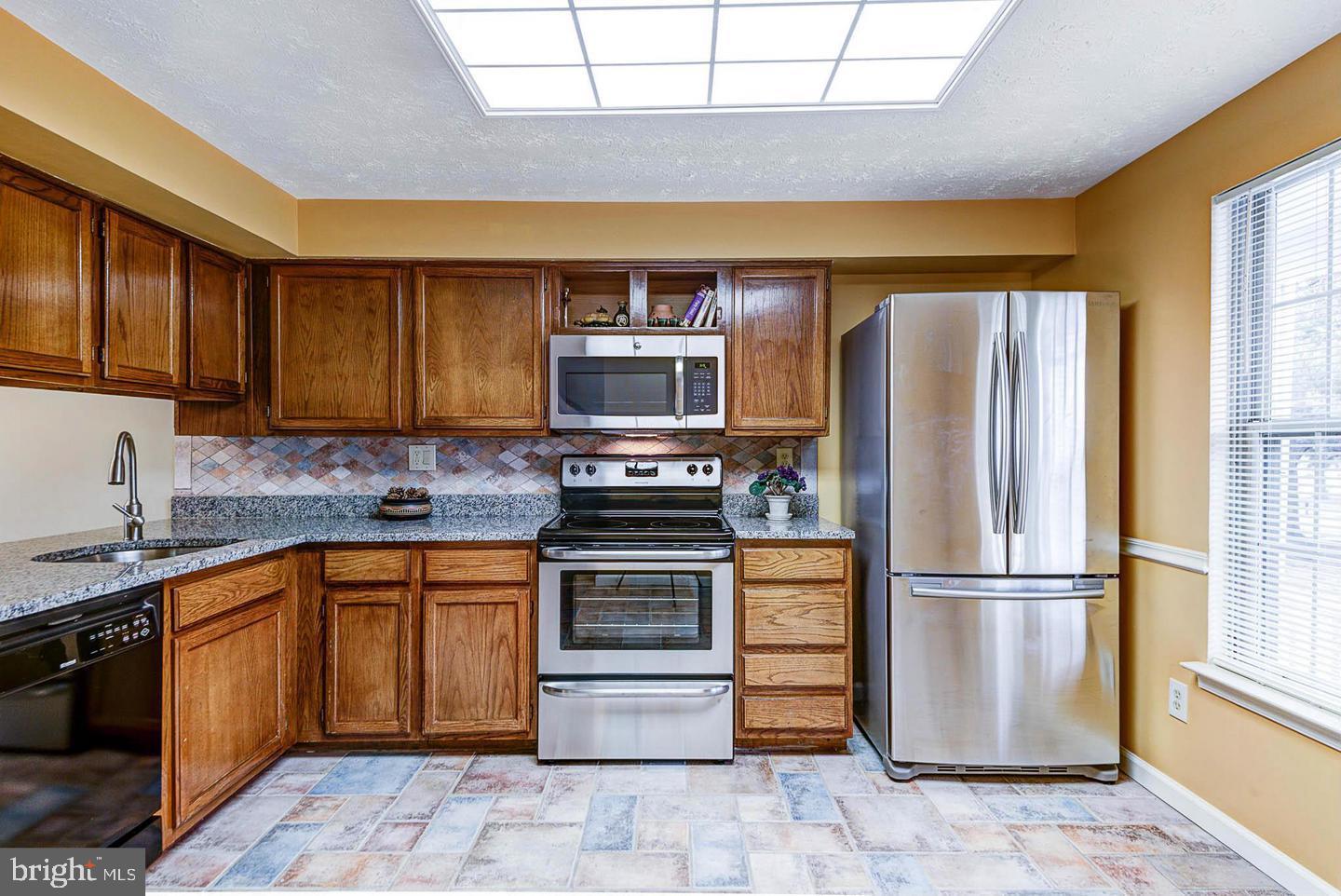 RIDGEVIEW ESTATES ADDITION - Residential Lease