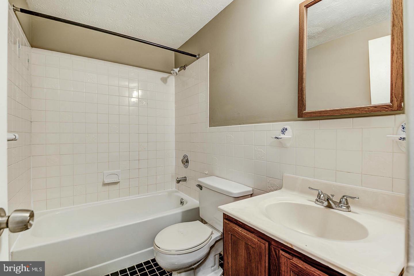 RIDGEVIEW ESTATES ADDITION - Residential Lease