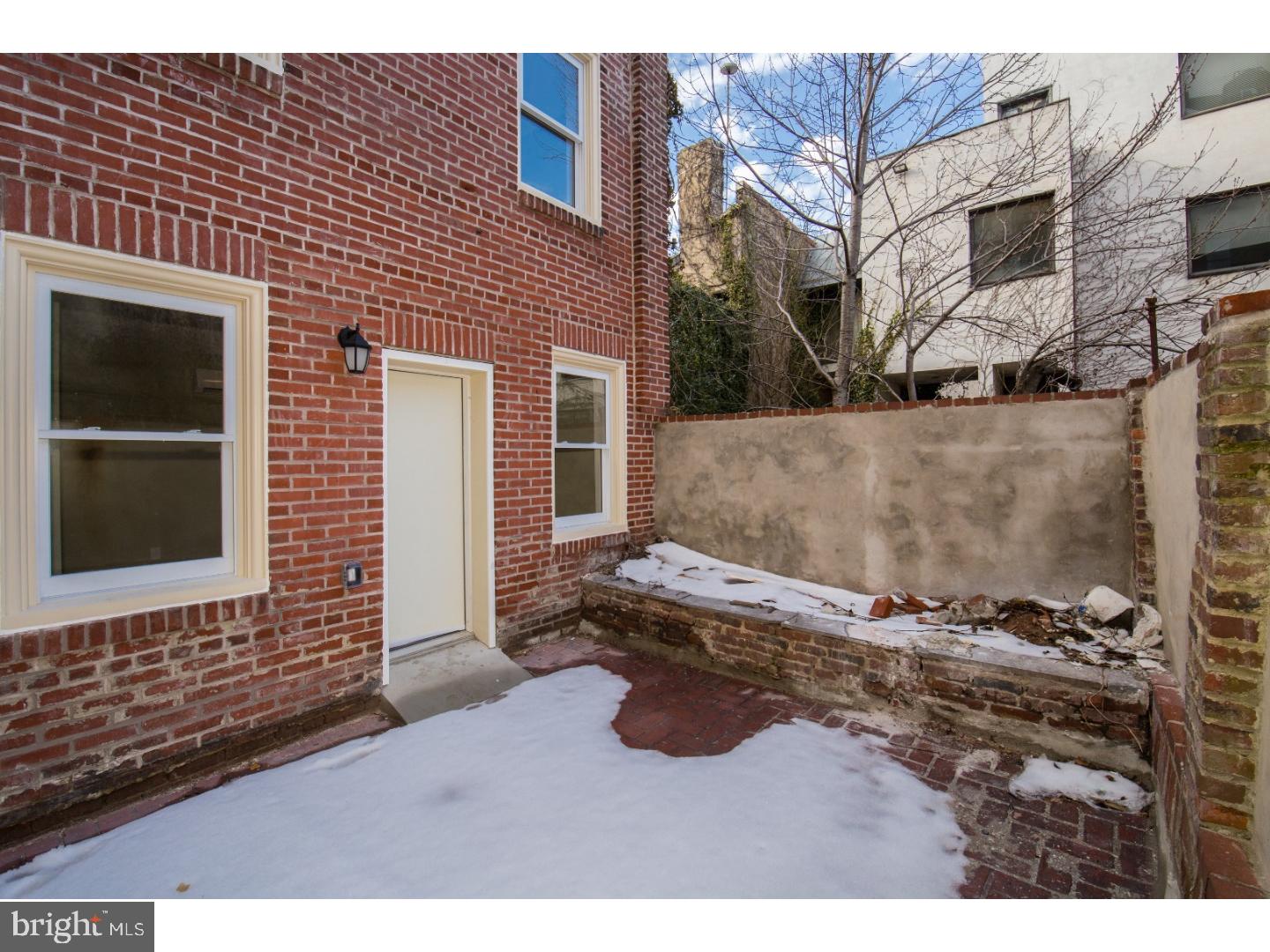 SOCIETY HILL - Residential Income