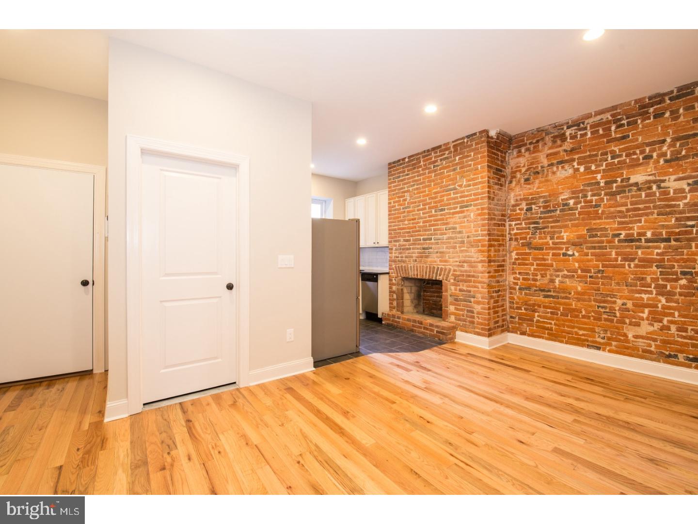 SOCIETY HILL - Residential Income
