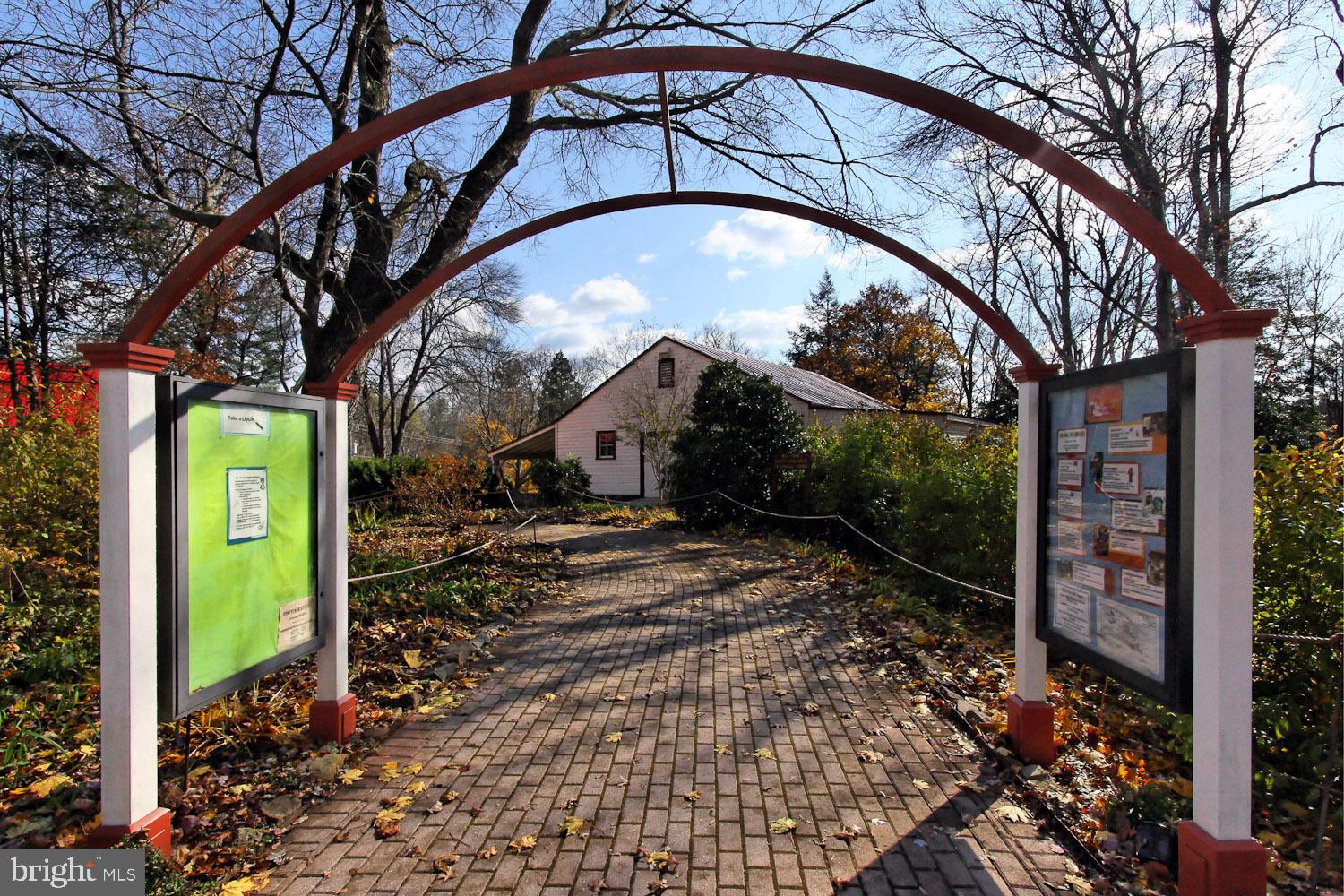 FOREST LAKE ESTATES - Residential