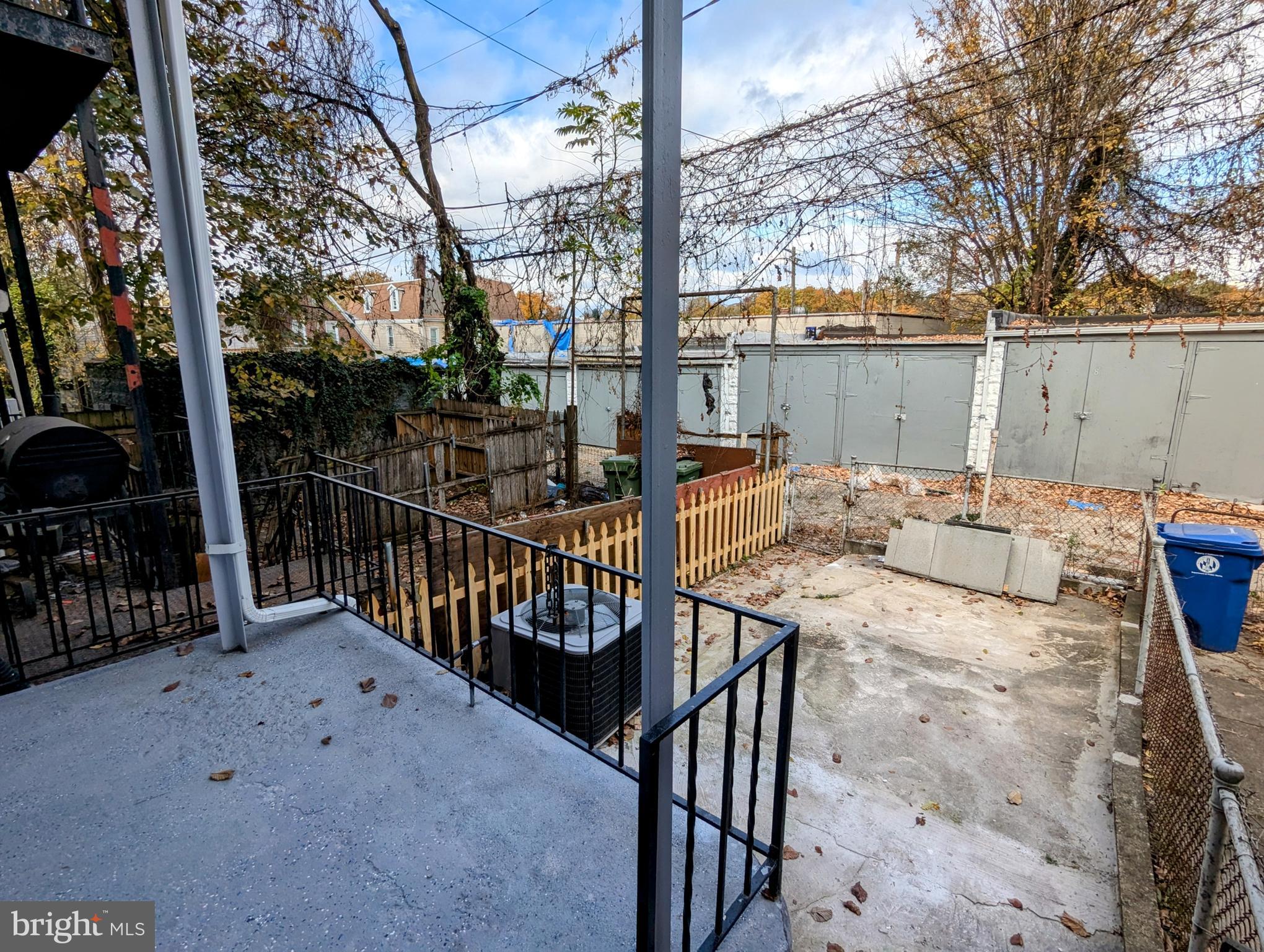 MILL HILL - Residential