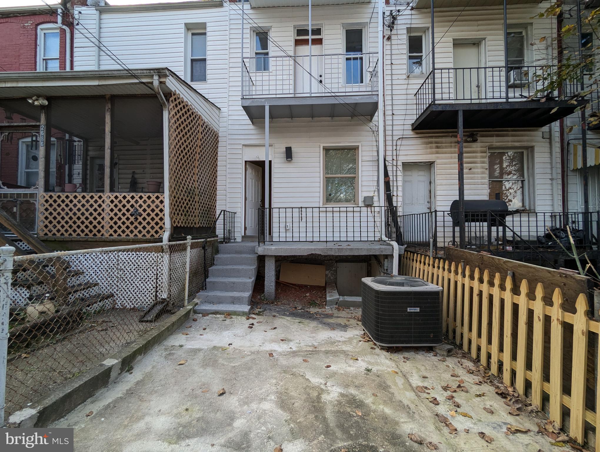 MILL HILL - Residential