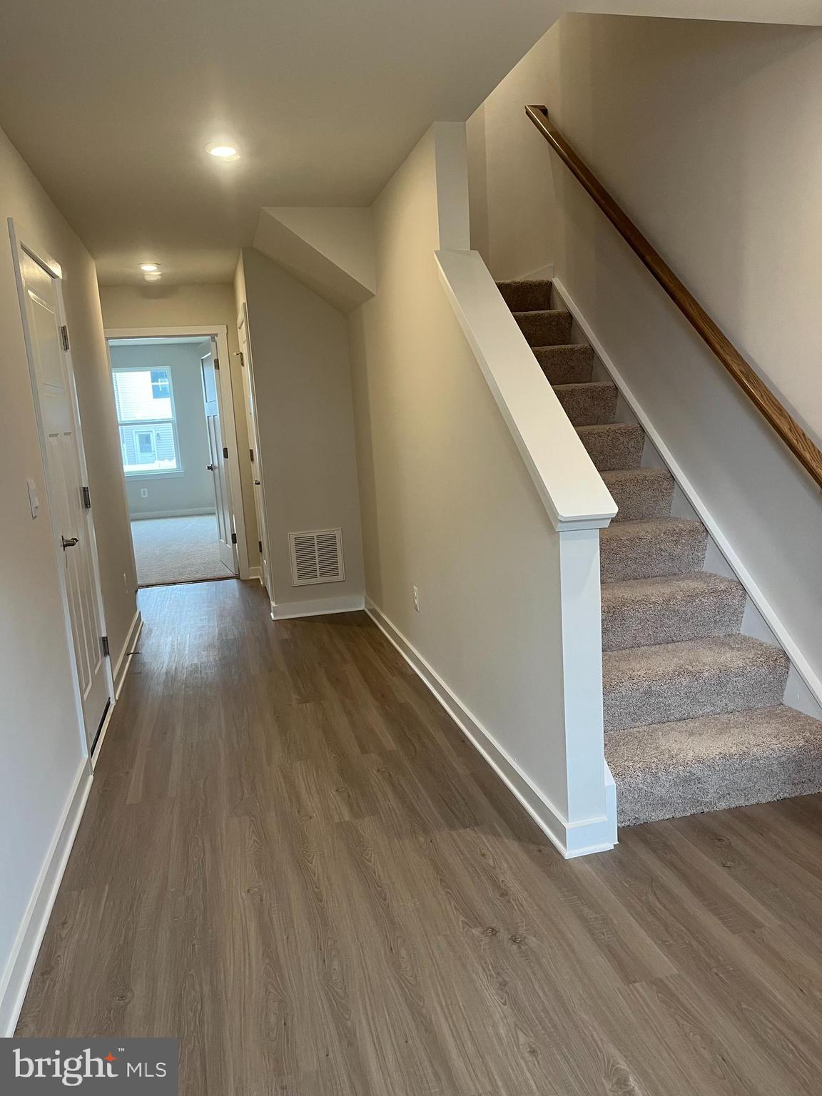 SOUTH BROOK - Residential Lease