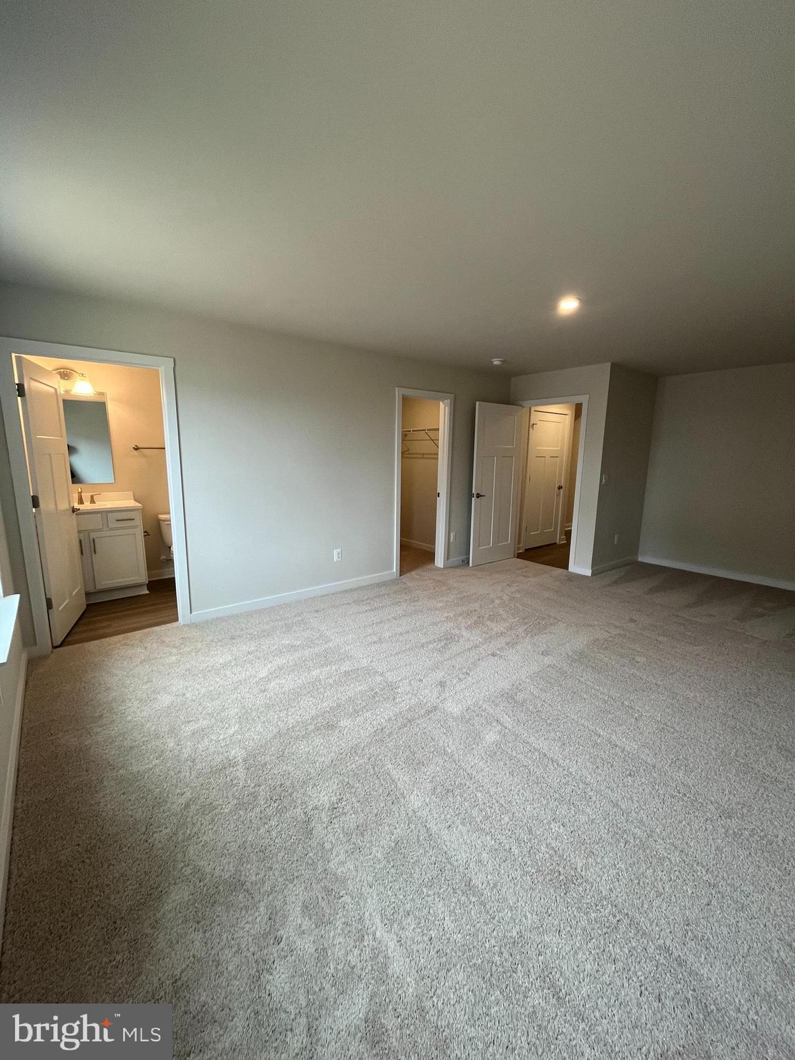 SOUTH BROOK - Residential Lease