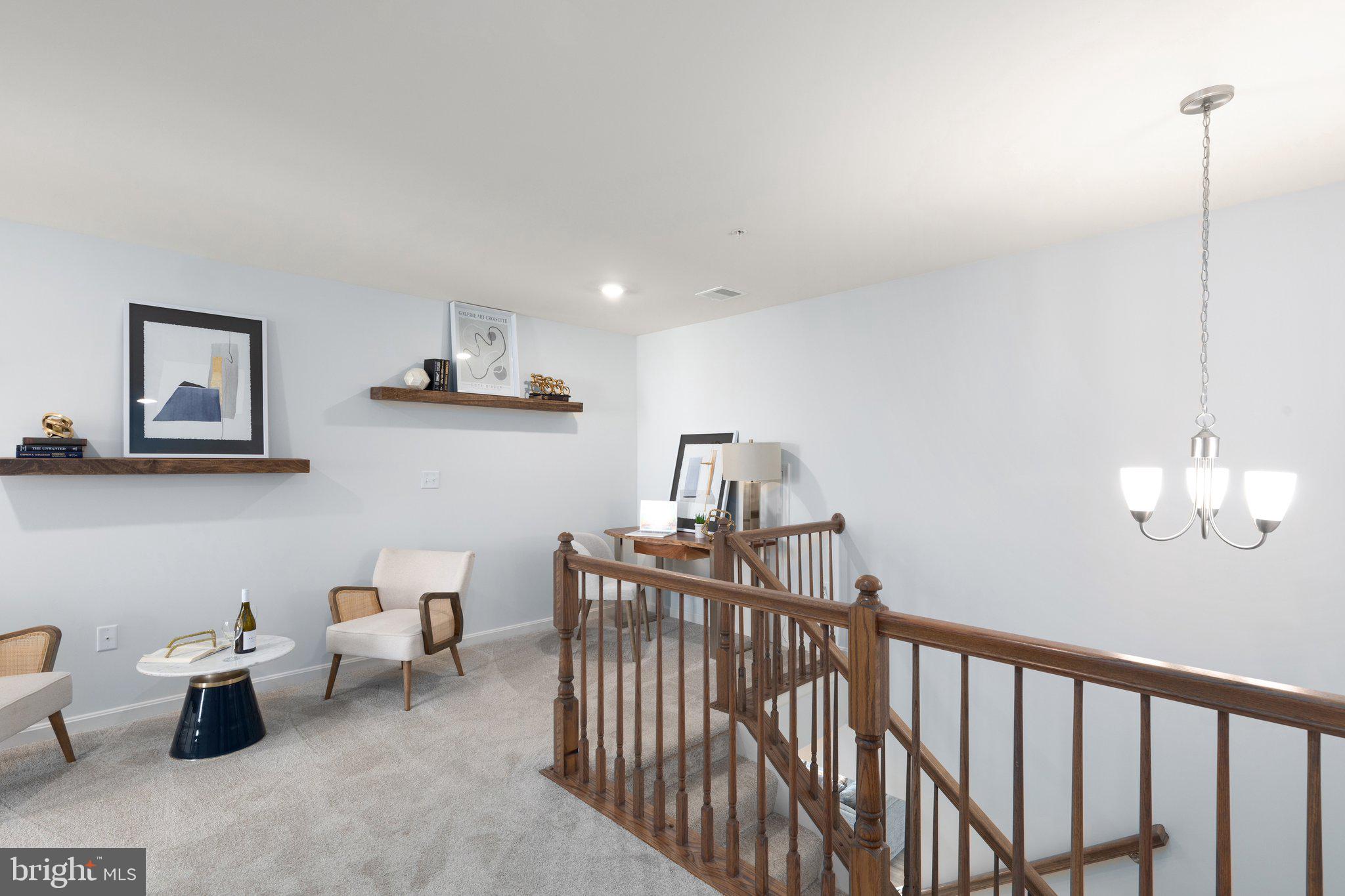 CAPTAIN'S COVE - Residential