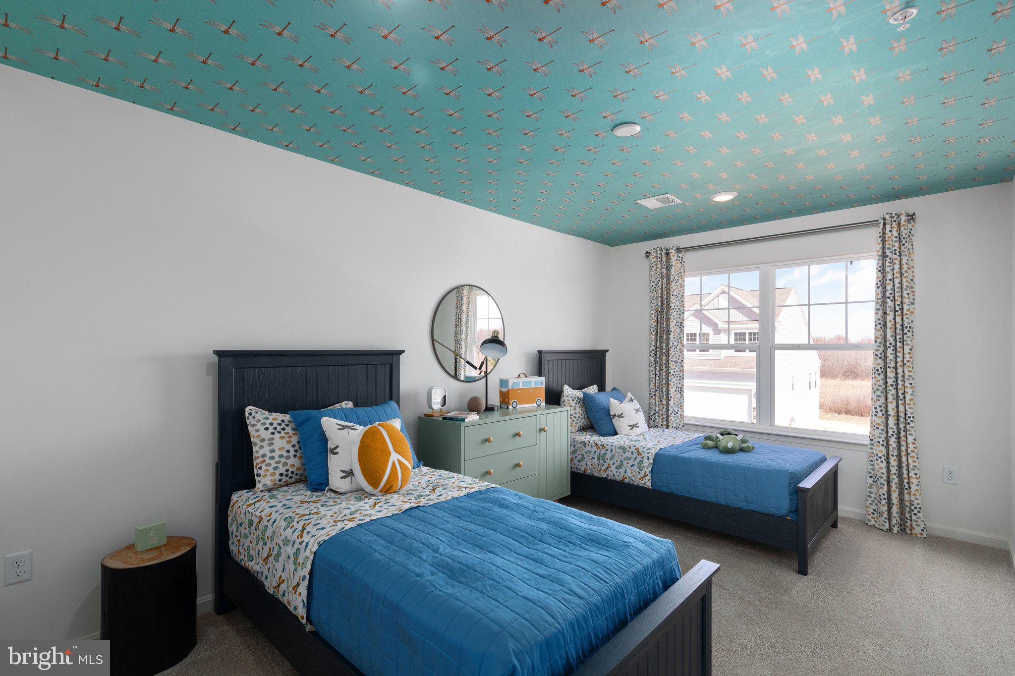 CAPTAIN'S COVE - Residential