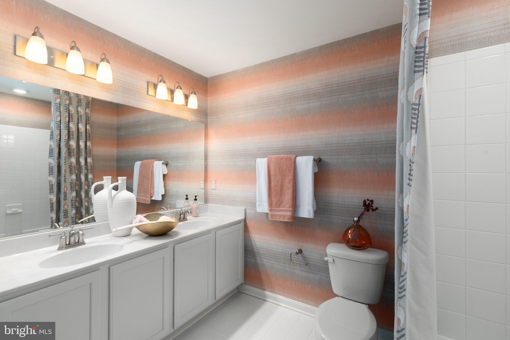 CAPTAIN'S COVE - Residential