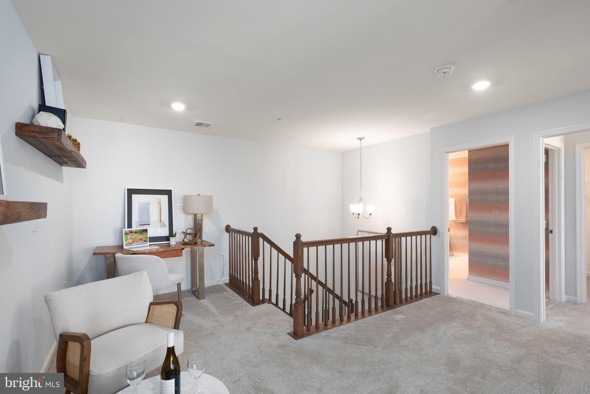 CAPTAIN'S COVE - Residential