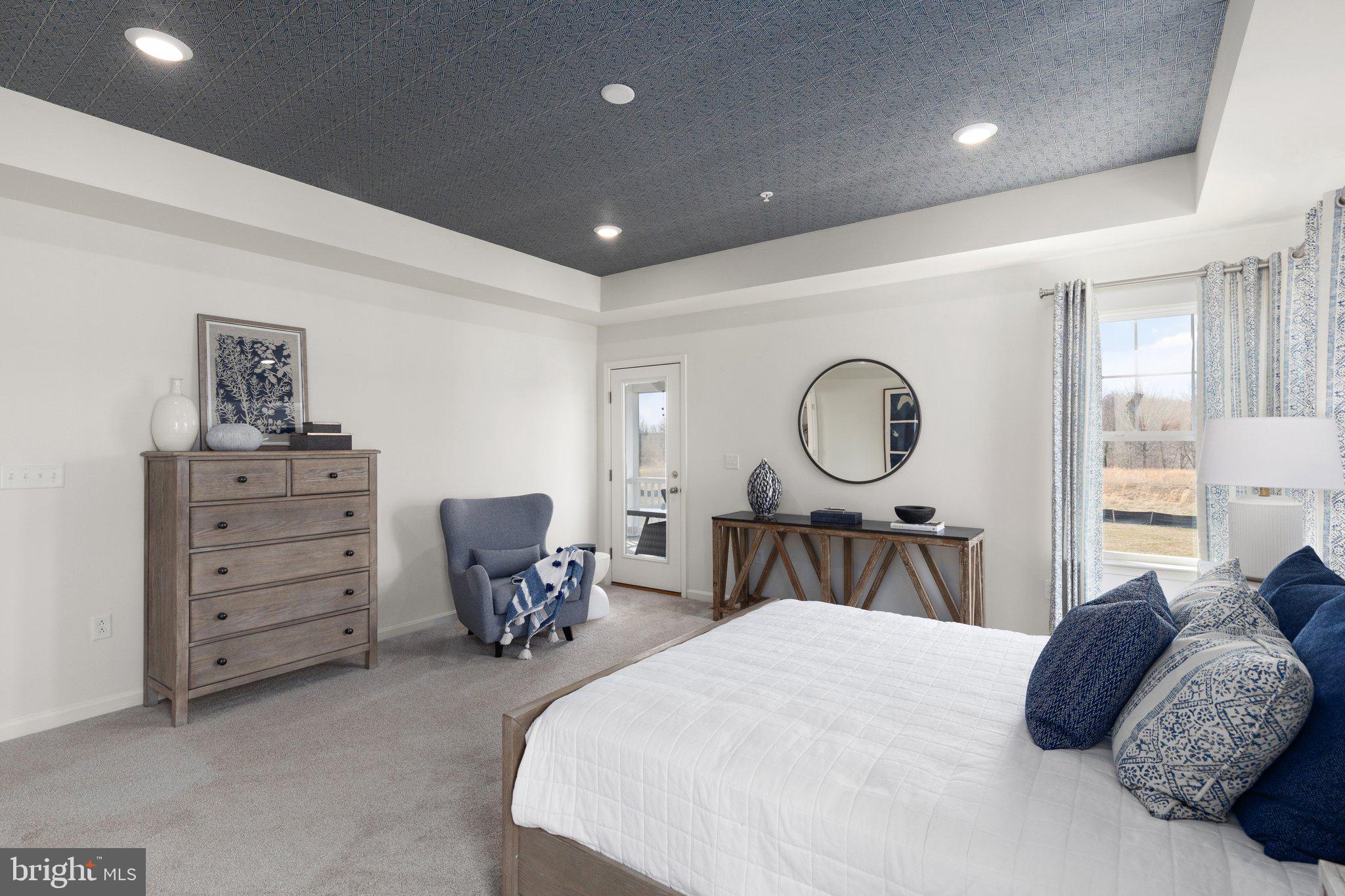 CAPTAIN'S COVE - Residential