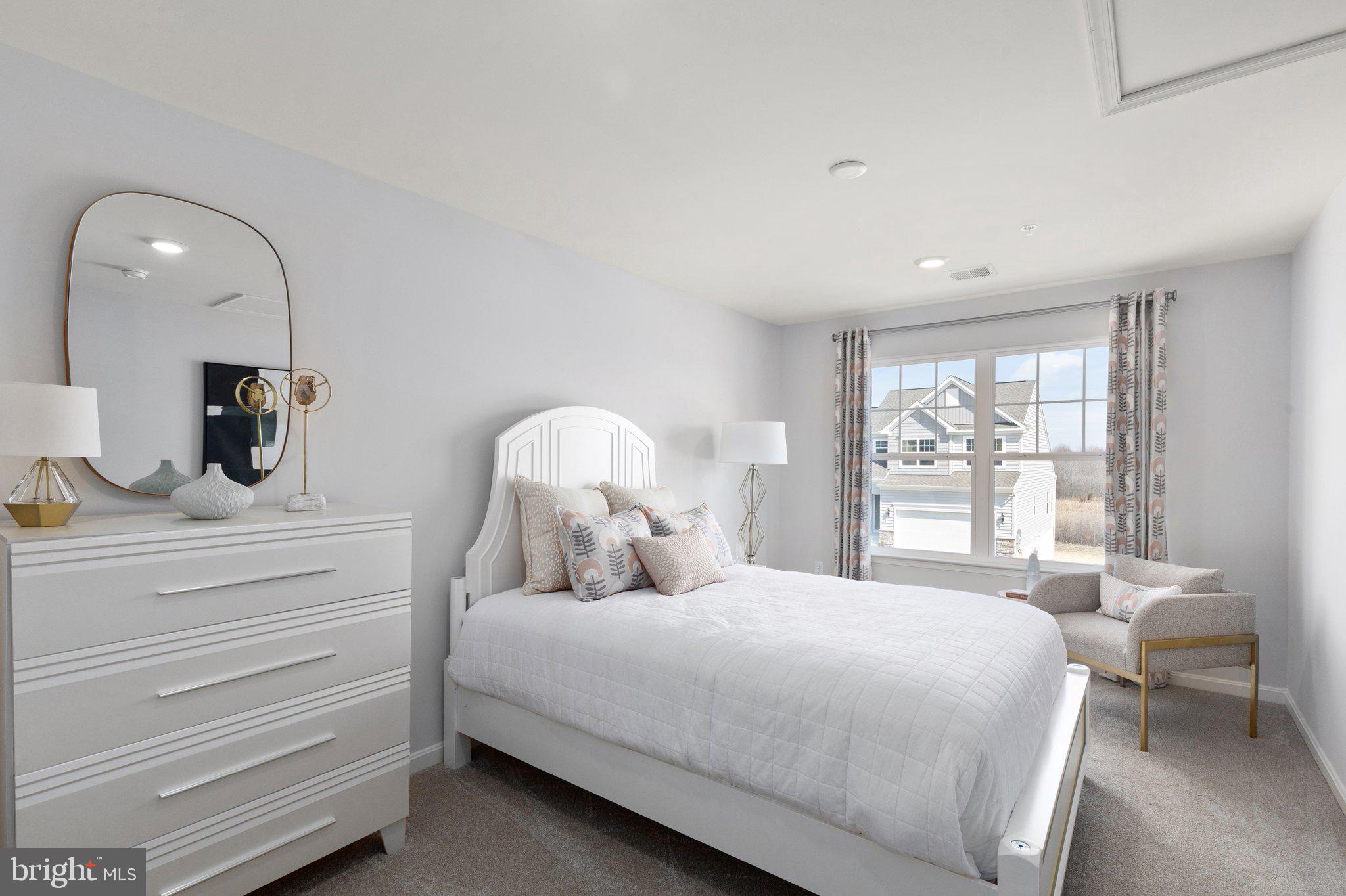 CAPTAIN'S COVE - Residential