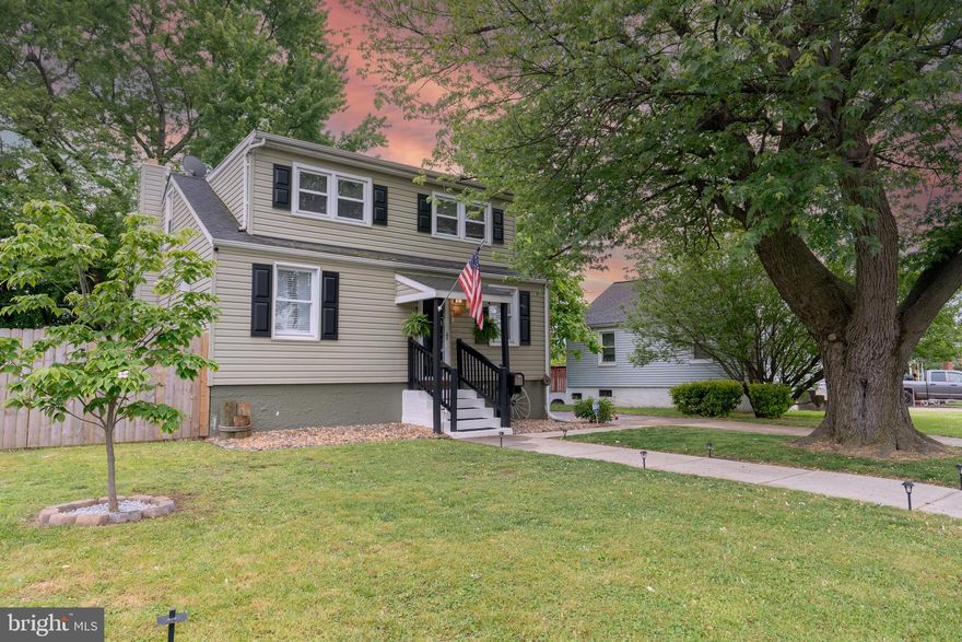 Welcome Home to 220 Pinewood — where comfort, style, and backyard paradise come together! This beautifully updated 3-bedroom, 2.5-bath home offers the perfect blend of modern upgrades and everyday functionality. Luxury plank vinyl flooring flows throughout the home, complemented by tasteful updates that create a fresh and inviting feel from the moment you walk through the door.

The heart of the home is the beautifully designed kitchen featuring granite countertops, stainless steel appliances, and a stylish backsplash. The open-concept layout allows the kitchen and dining area to flow seamlessly into the living room, creating the perfect space for entertaining, gatherings, or everyday living.

Outside is where this property truly shines — your own private island oasis awaits! The stunning backyard retreat features an oversized pool, gazebo, and lounge area perfect for soaking up the sun, hosting summer gatherings, or enjoying peaceful evenings with family and friends. Whether you’re entertaining a crowd or enjoying a quiet staycation at home, this outdoor space is designed to impress.

Conveniently located near shopping, dining, schools, parks, and major commuter routes, this home offers both tranquility and accessibility. From the stylish interior updates to the resort-style backyard, this is a home you won’t want to miss!