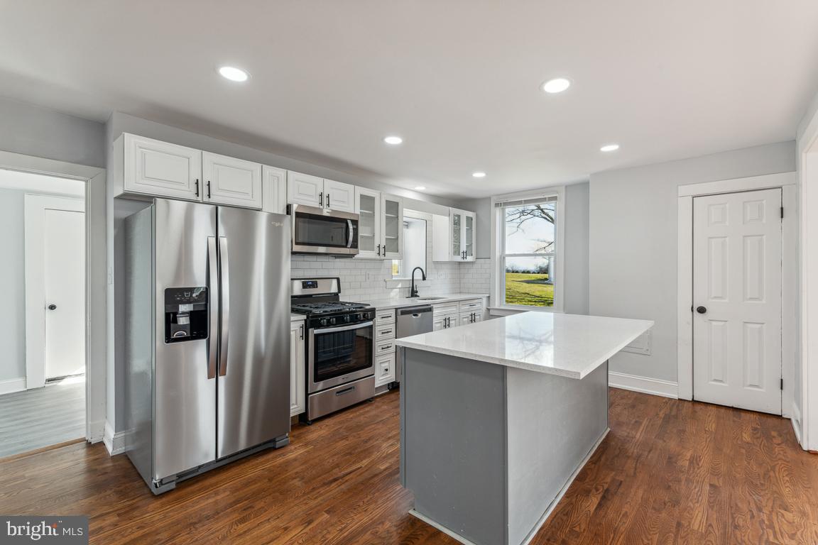 HAMPSTEAD - Residential