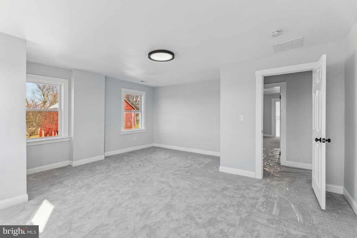 HAMPSTEAD - Residential