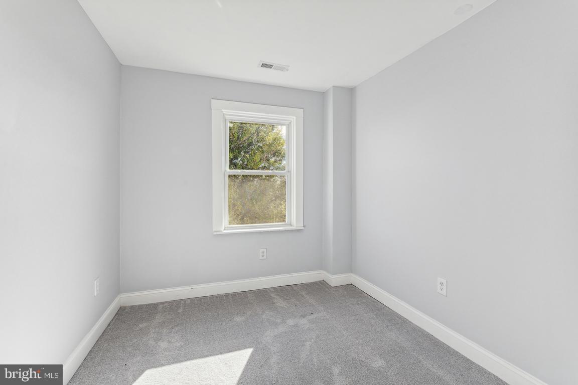 HAMPSTEAD - Residential