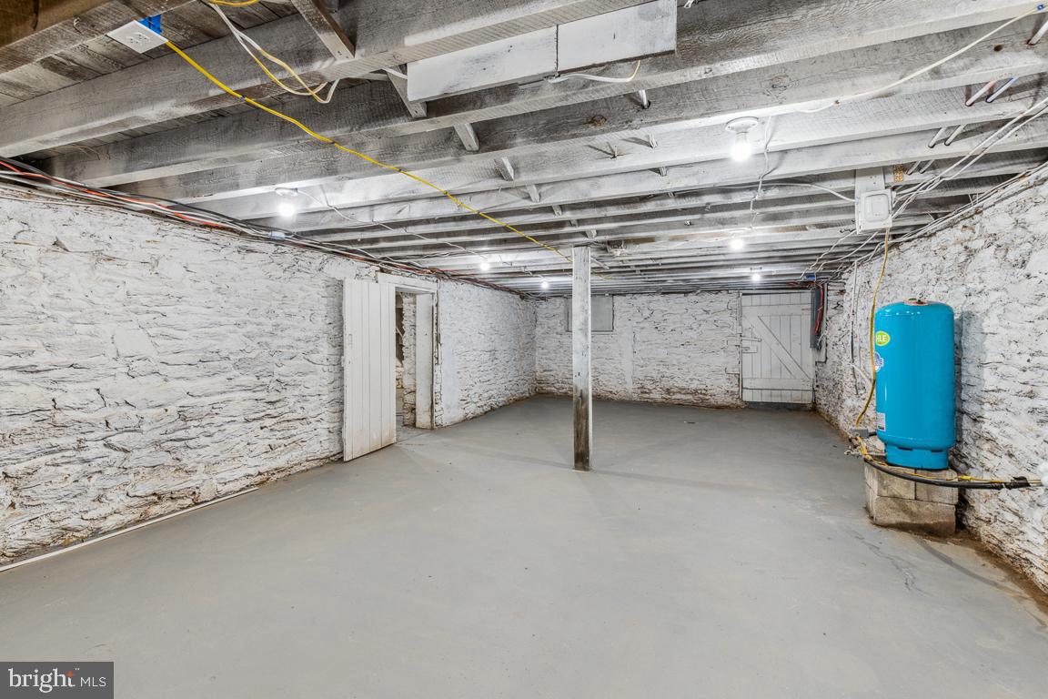 HAMPSTEAD - Residential