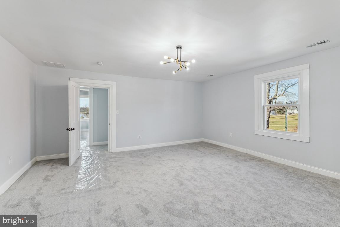 HAMPSTEAD - Residential