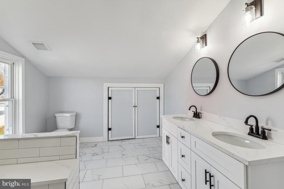 HAMPSTEAD - Residential