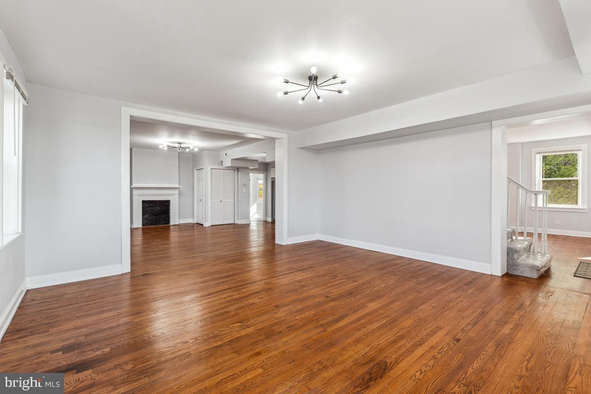 HAMPSTEAD - Residential