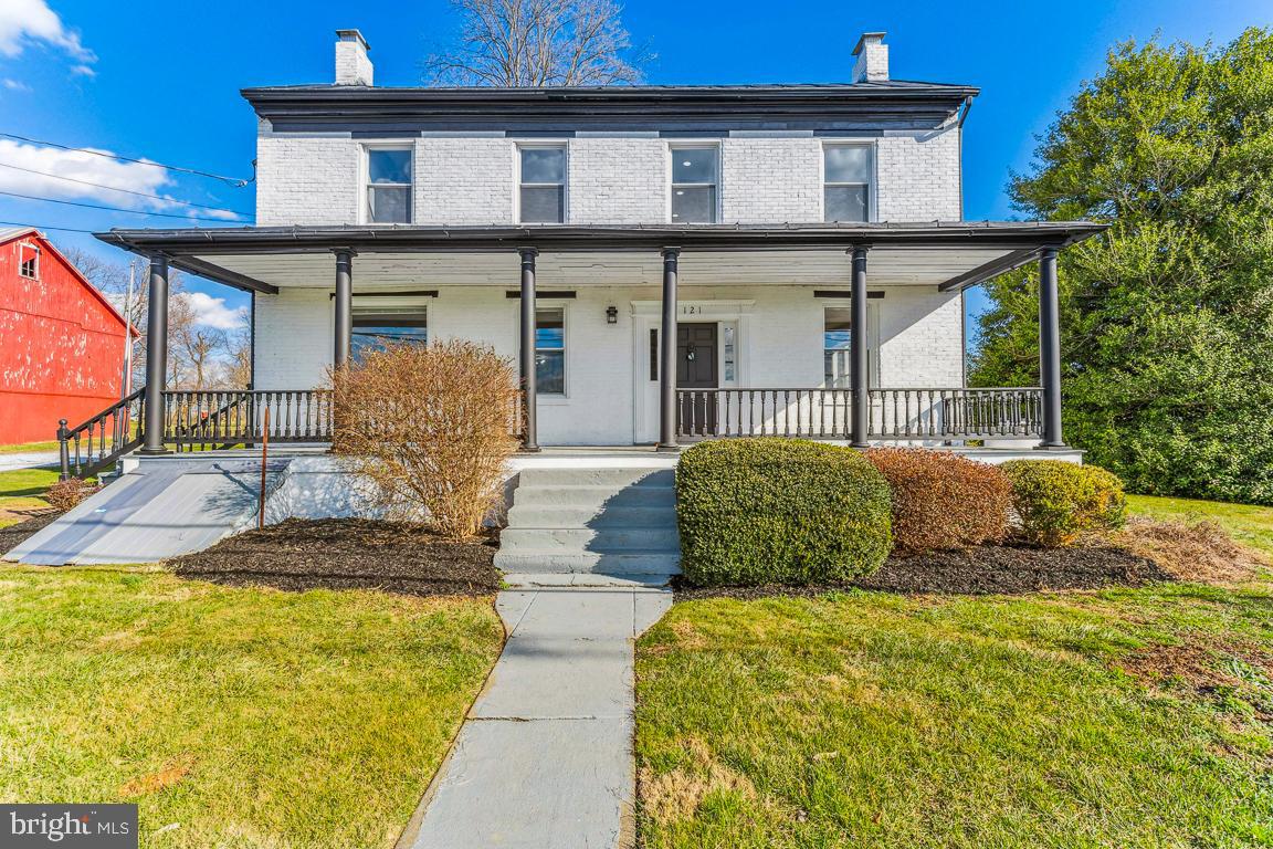 HAMPSTEAD - Residential