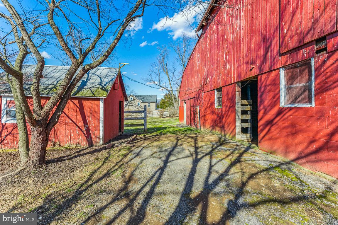 HAMPSTEAD - Residential