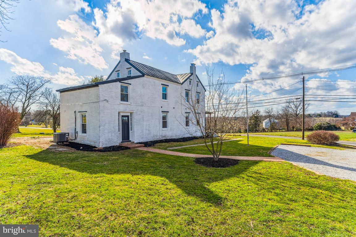 HAMPSTEAD - Residential