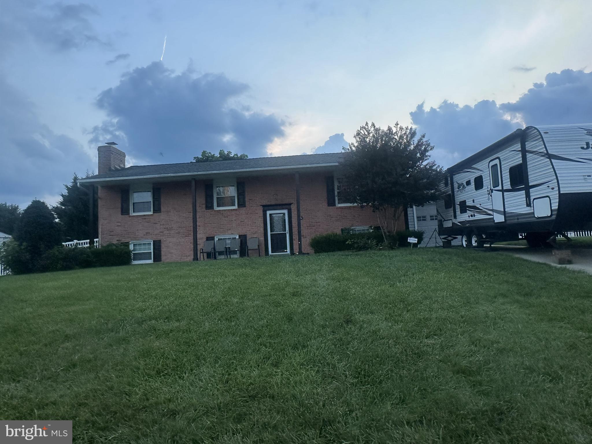 600 LANCELOT LANE