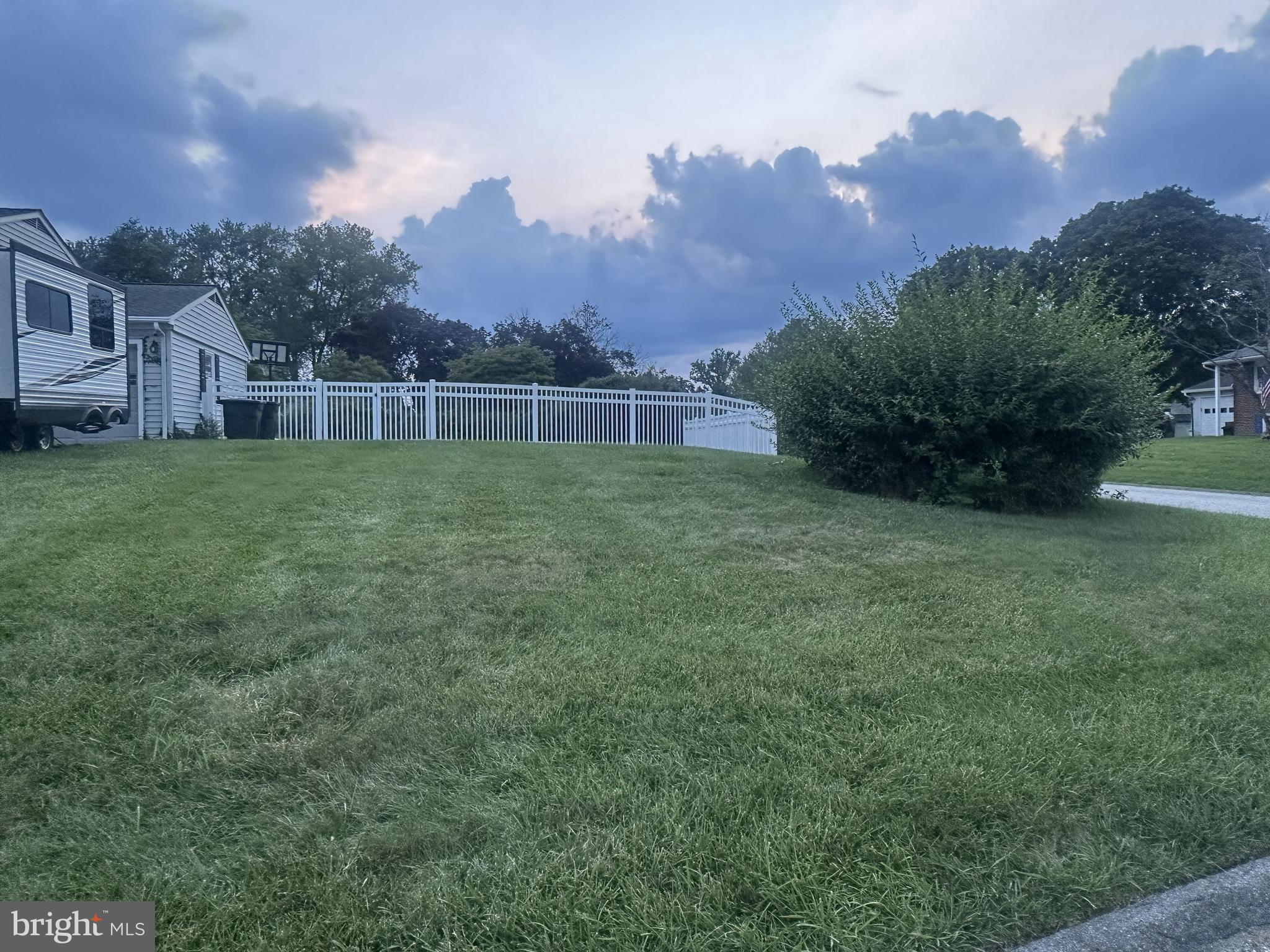 600 LANCELOT LANE