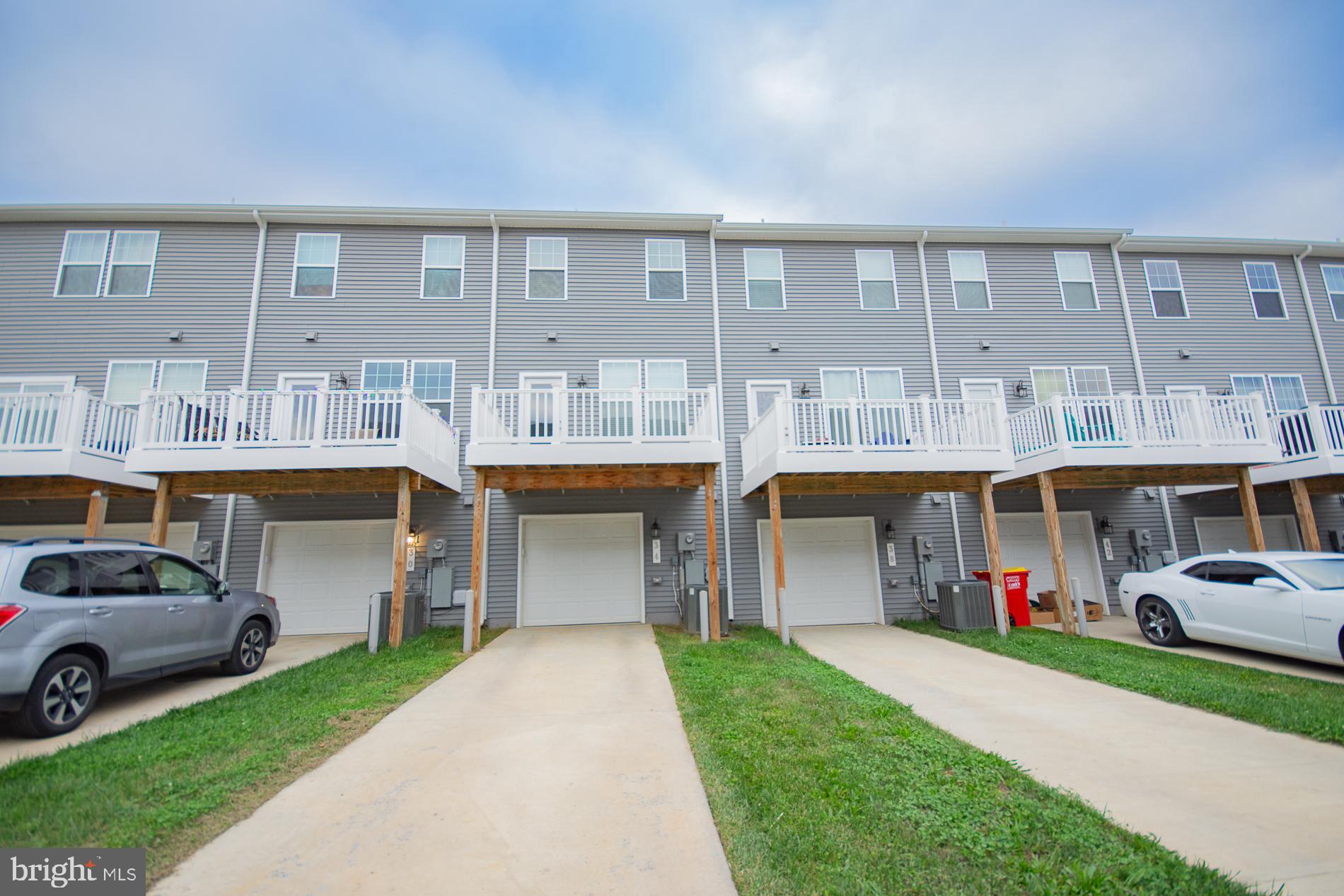 PRESIDENTS POINTE - Residential Lease