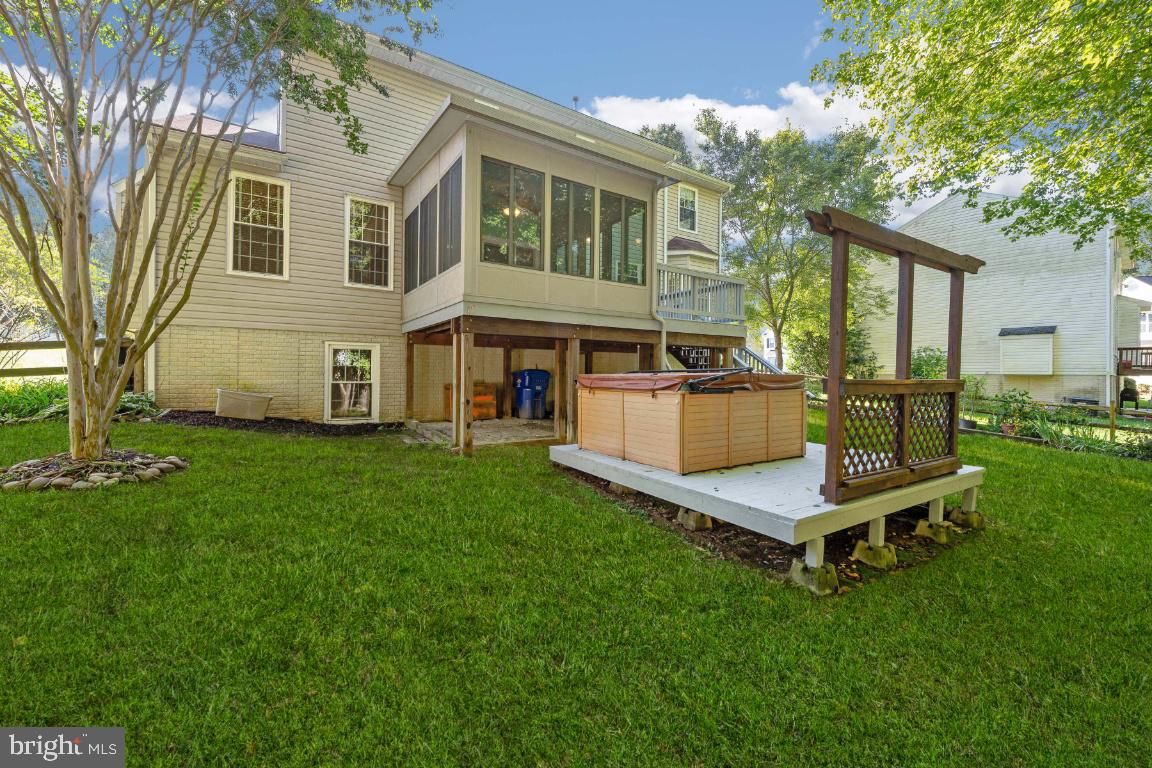 ASHFORD OAKS - Residential