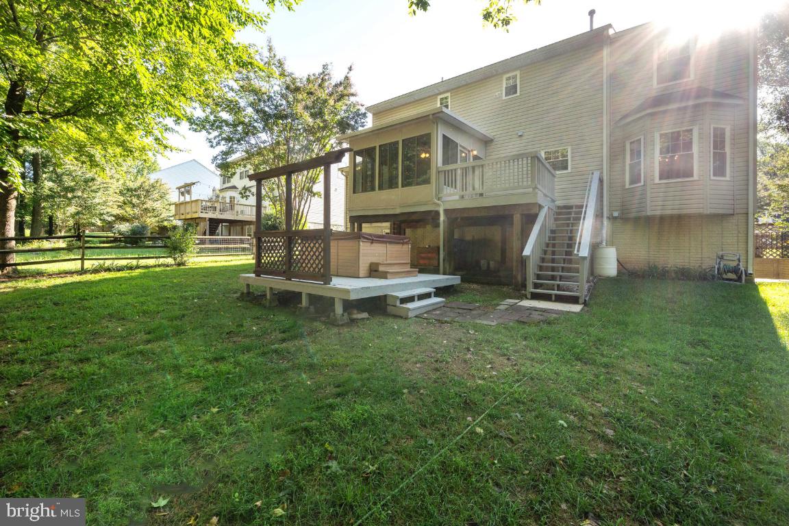 ASHFORD OAKS - Residential