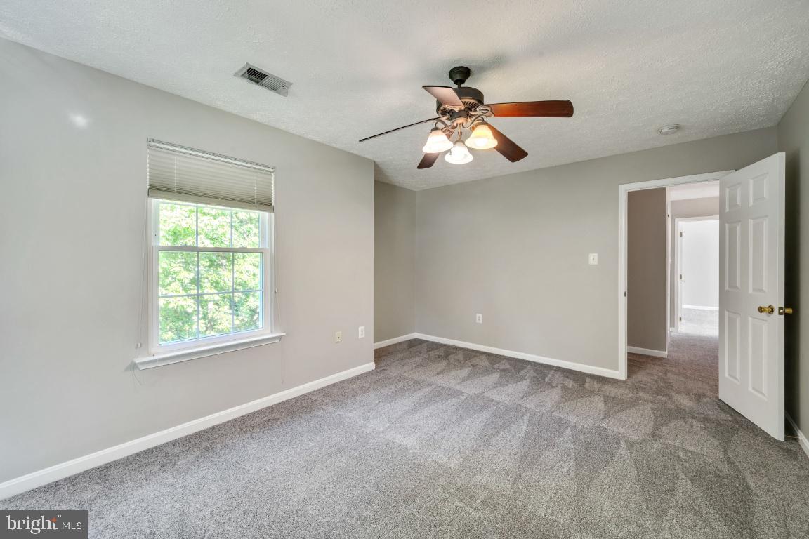 ASHFORD OAKS - Residential