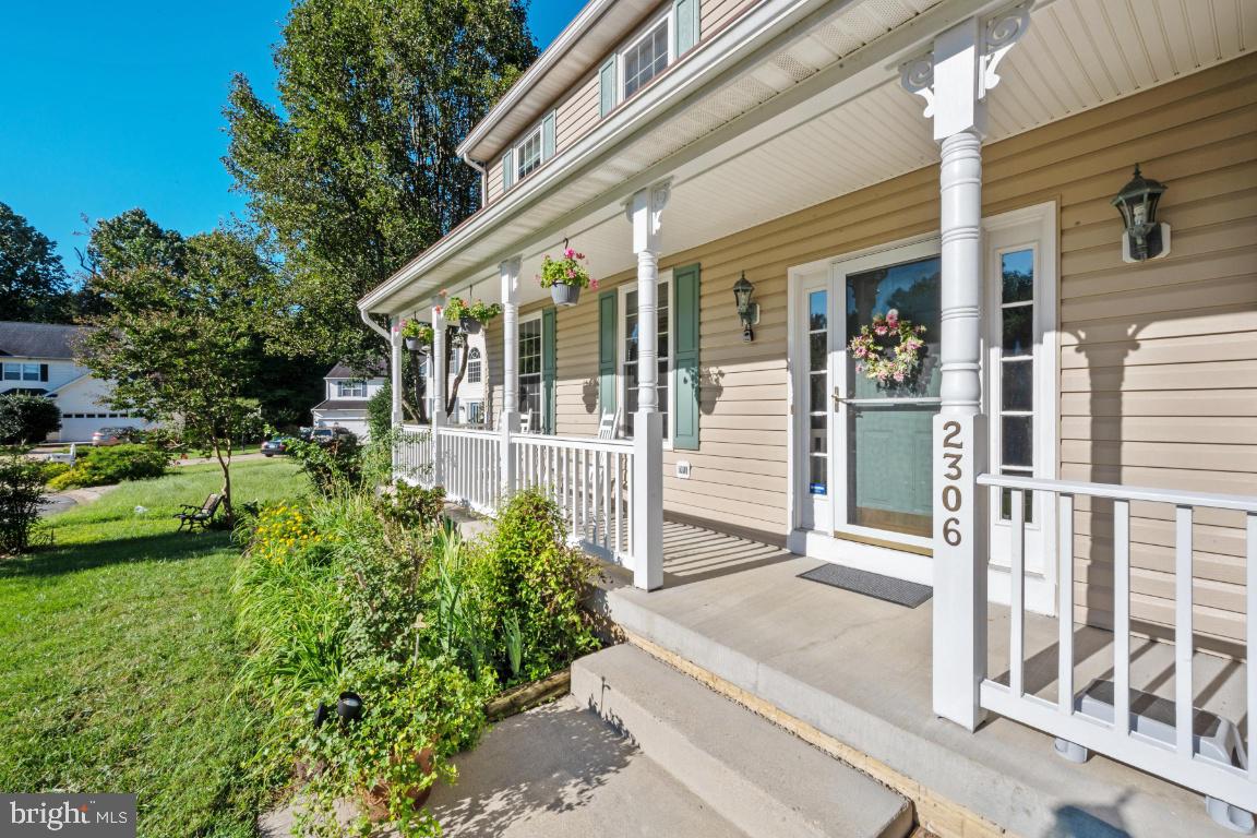 ASHFORD OAKS - Residential