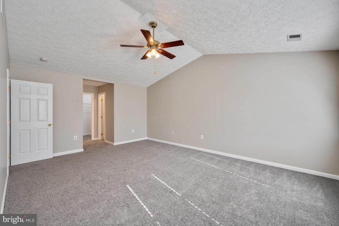 ASHFORD OAKS - Residential