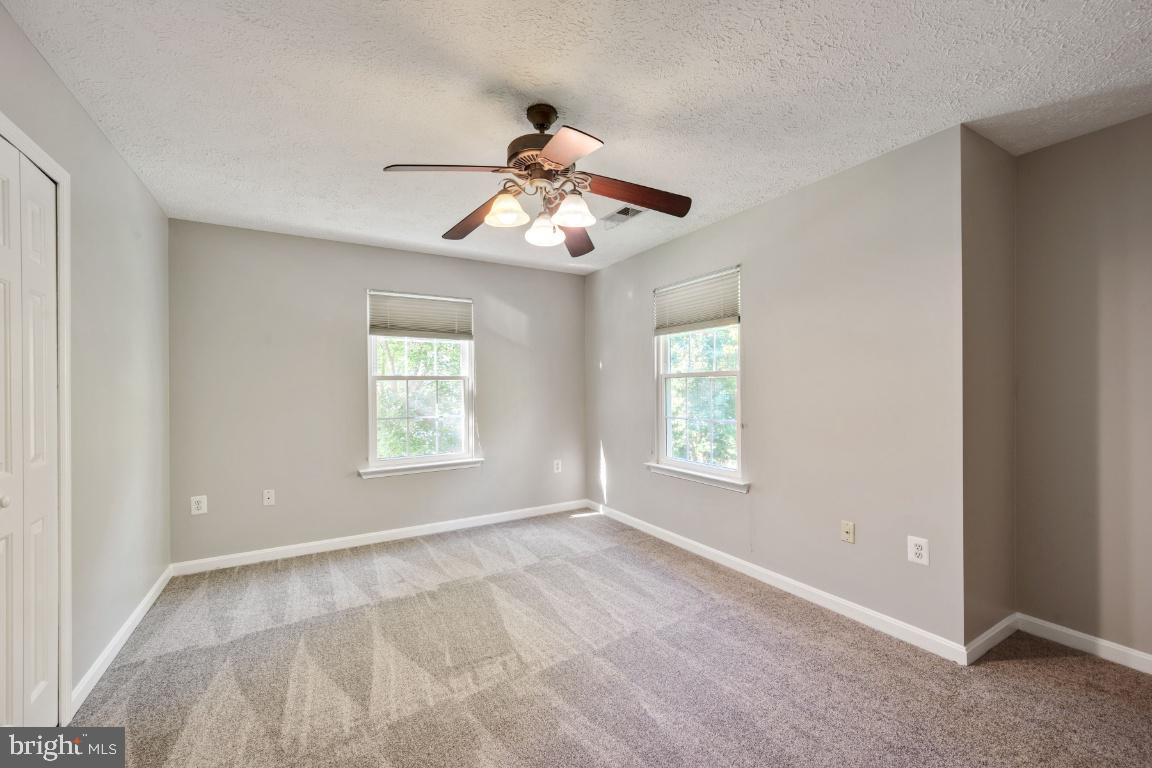 ASHFORD OAKS - Residential