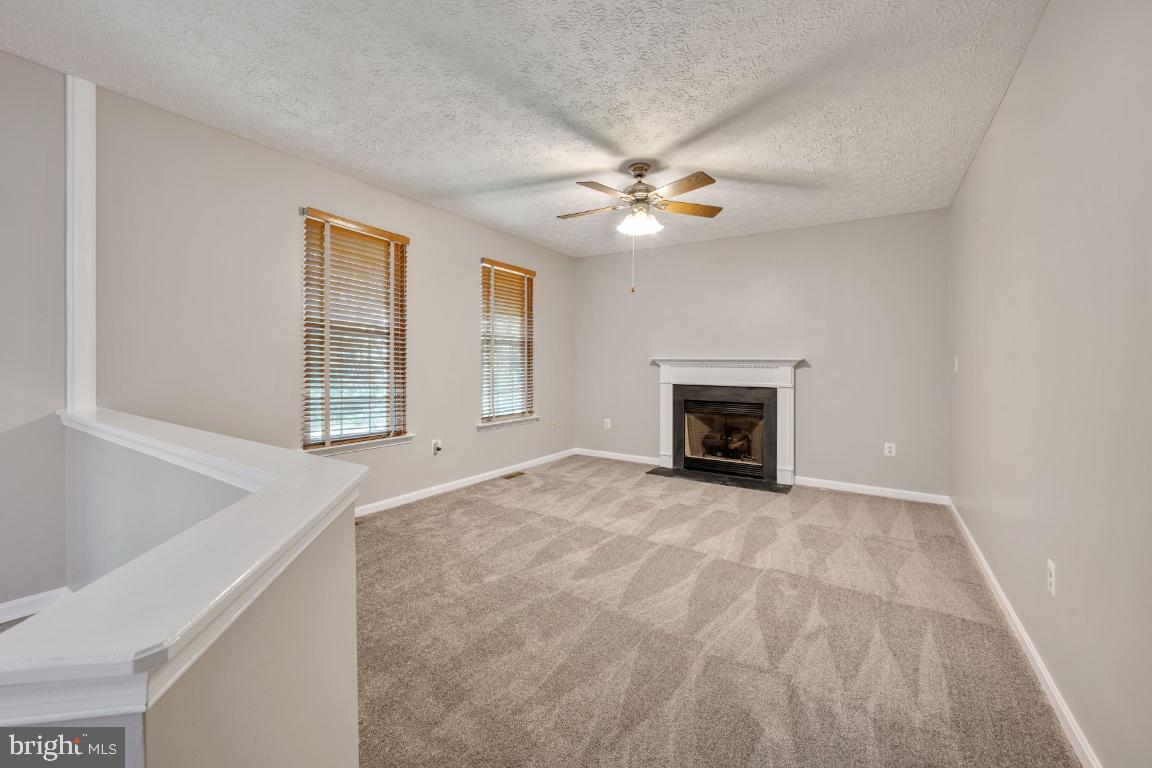 ASHFORD OAKS - Residential